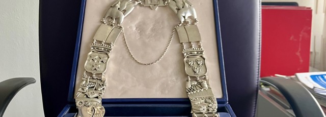 Hendrik-Ido-Ambacht zoekt een nieuwe burgemeester.jpg